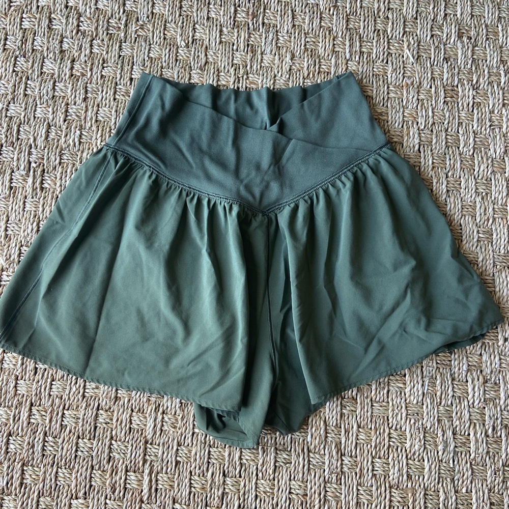 Aerie Real Me Crossover Flowy Short! Size small